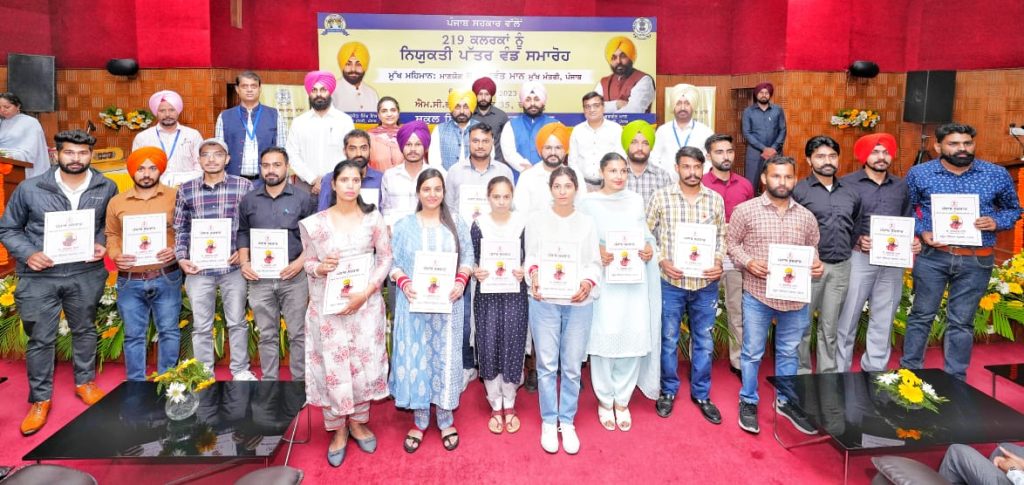 ਸੂਬਾ ਸਰਕਾਰ ਨੇ ਹੁਣ ਤੱਕ 27,042 ਨੌਜਵਾਨਾਂ ਨੂੰ ਸਰਕਾਰੀ ਨੌਕਰੀਆਂ ਦਿੱਤੀਆਂ: ਮੁੱਖ ਮੰਤਰੀ