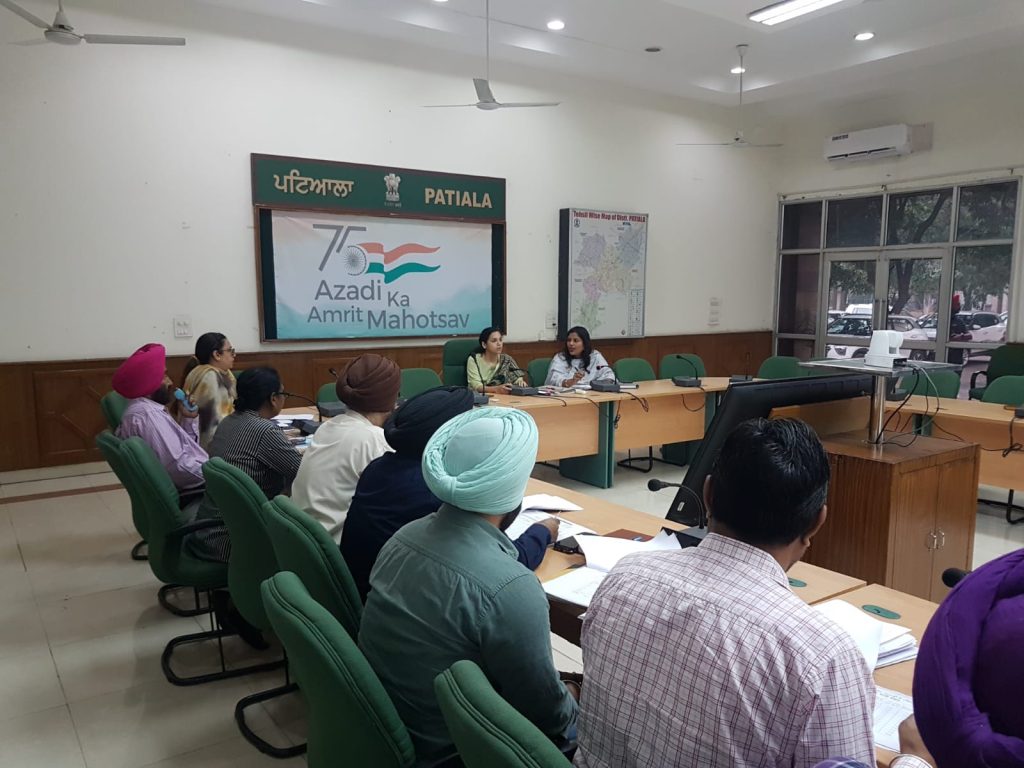 ਡਿਪਟੀ ਕਮਿਸ਼ਨਰ ਨੇ ਜ਼ਿਲ੍ਹੇ ਦੇ ਵੱਖ ਵੱਖ ਵਿਭਾਗਾਂ ਦੀ ਕਾਰਗੁਜ਼ਾਰੀ ਦਾ ਲਿਆ ਜਾਇਜ਼ਾ