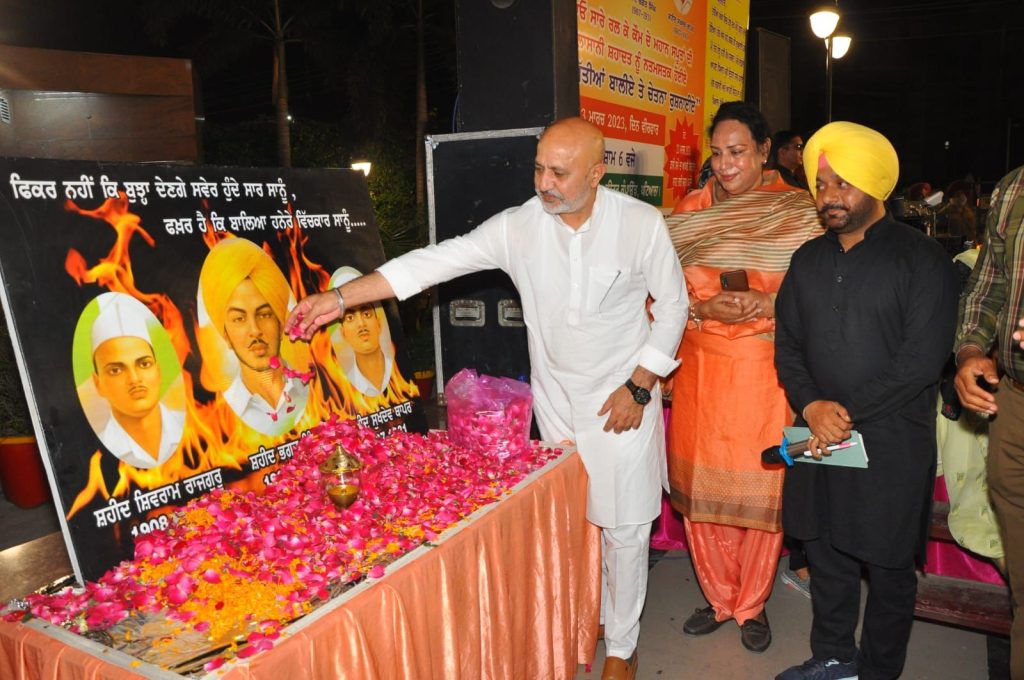 ਸ਼ਹੀਦ ਭਗਤ ਸਿੰਘ ਸਾਡੇ ਲਈ ਪ੍ਰੇਰਣਾ ਸਰੋਤ -ਬਲਤੇਜ ਪੰਨੂ