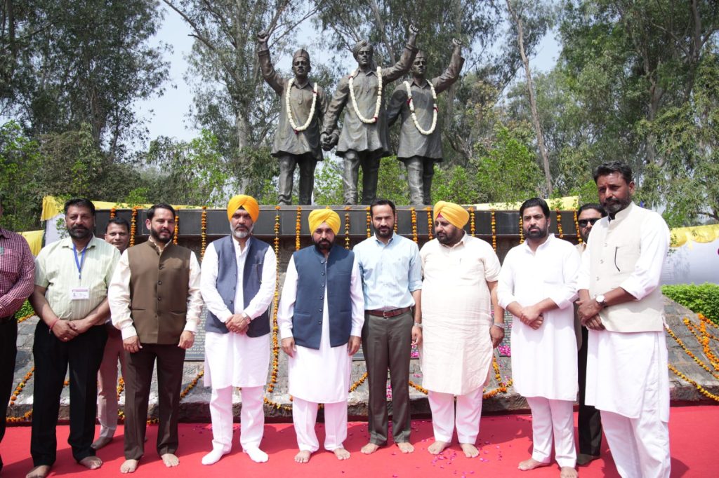 ਮੁੱਖ ਮੰਤਰੀ ਵੱਲੋਂ ਹੁਸੈਨੀਵਾਲਾ ਸਮਾਰਕ ਦੇ ਮੁਕੰਮਲ ਕਾਇਆ-ਕਲਪ ਦਾ ਐਲਾਨ