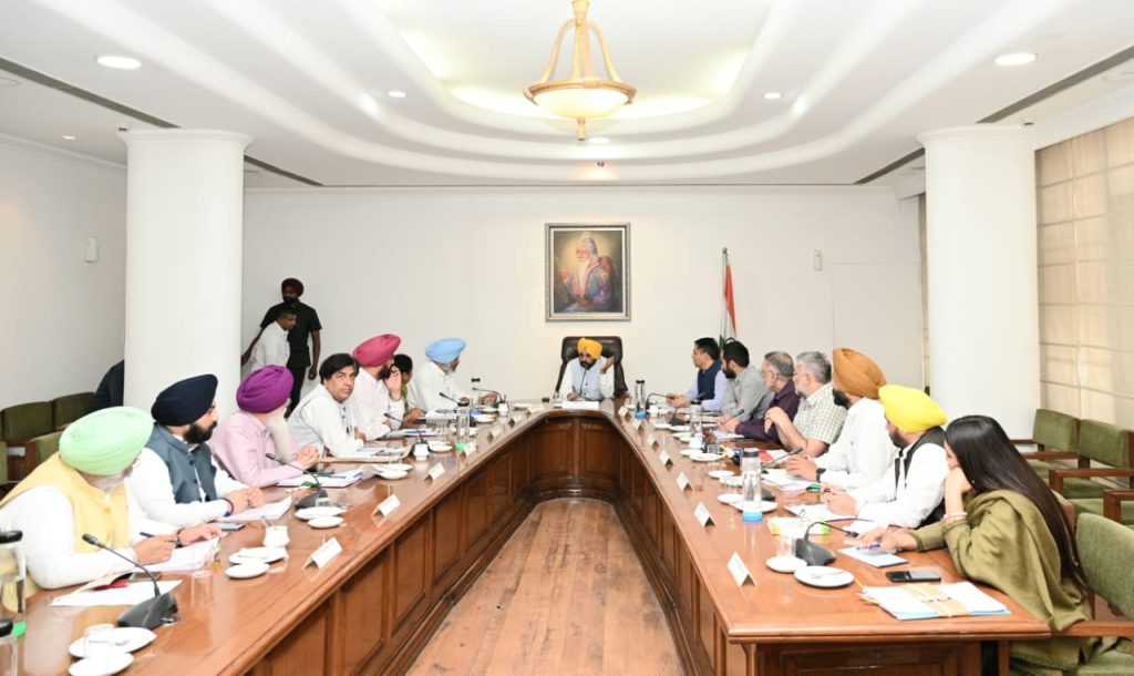 ਮੁੱਖ ਮੰਤਰੀ ਦੀ ਅਗਵਾਈ ਹੇਠ ਕੈਬਨਿਟ ਵੱਲੋਂ ਕੇਂਦਰ ਸਰਕਾਰ ਤੋਂ ਕਣਕ ਦੇ ਖ਼ਰੀਦ ਮਾਪਦੰਡਾਂ ਵਿੱਚ ਛੋਟ ਦੀ ਮੰਗ