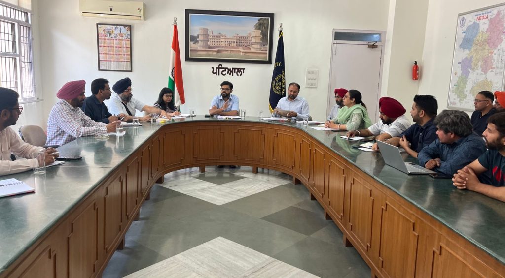 ਜ਼ਿਲ੍ਹੇ ਦੇ 903 ਪਿੰਡਾਂ 'ਚ ਲਾਲ ਲਕੀਰ ਅੰਦਰ ਰਹਿੰਦੇ ਲੋਕਾਂ ਨੂੰ ਮਿਲੇਗਾ ਜਾਇਦਾਦ ਦਾ ਮਾਲਕਾਨਾ ਹੱਕ