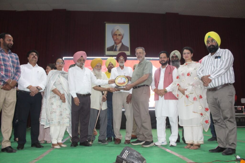 ਪੰਜਾਬ ਨੂੰ ਨਸ਼ਾ ਮੁਕਤ ਕਰਨਾ ਹੀ ਸ਼ਹੀਦਾਂ ਨੂੰ ਸੱਚੀ ਸ਼ਰਧਾਂਜਲੀ: ਸਿਹਤ ਮੰਤਰੀ ਡਾ. ਬਲਬੀਰ ਸਿੰਘ