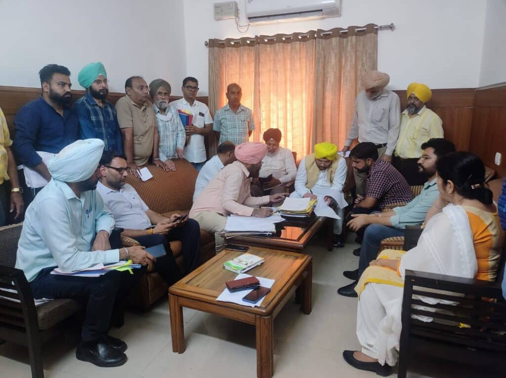 ਪੰਜਾਬ ਦੀਆਂ 883 ਕਿਲੋਮੀਟਰ ਲੰਬੀਆਂ 110 ਸੜਕਾਂ ਦੀ ਮੁਰੰਮਤ ਦਾ ਕੰਮ 678 ਕਰੋੜ ਰੁਪਏ ਦੀ ਲਾਗਤ ਨਾਲ ਬਹੁਤ ਜਲਦ ਮੁਕੰਮਲ ਕੀਤਾ ਜਾਵੇਗਾ-ਹਰਭਜਨ ਸਿੰਘ ਈ.ਟੀ.ਓ.