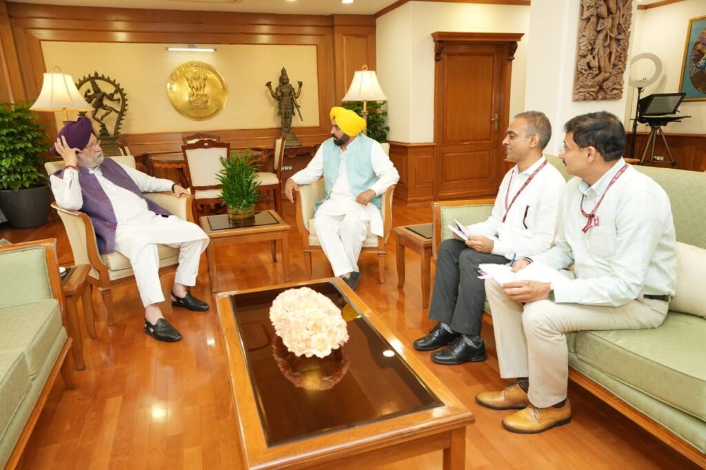 ਮੁੱਖ ਮੰਤਰੀ ਵੱਲੋਂ ਮੋਹਾਲੀ ਨੂੰ ਸਮਾਰਟ ਸਿਟੀ ਪ੍ਰਾਜੈਕਟ ਵਿੱਚ ਸ਼ਾਮਲ ਕਰਨ ਦੀ ਮੰਗ