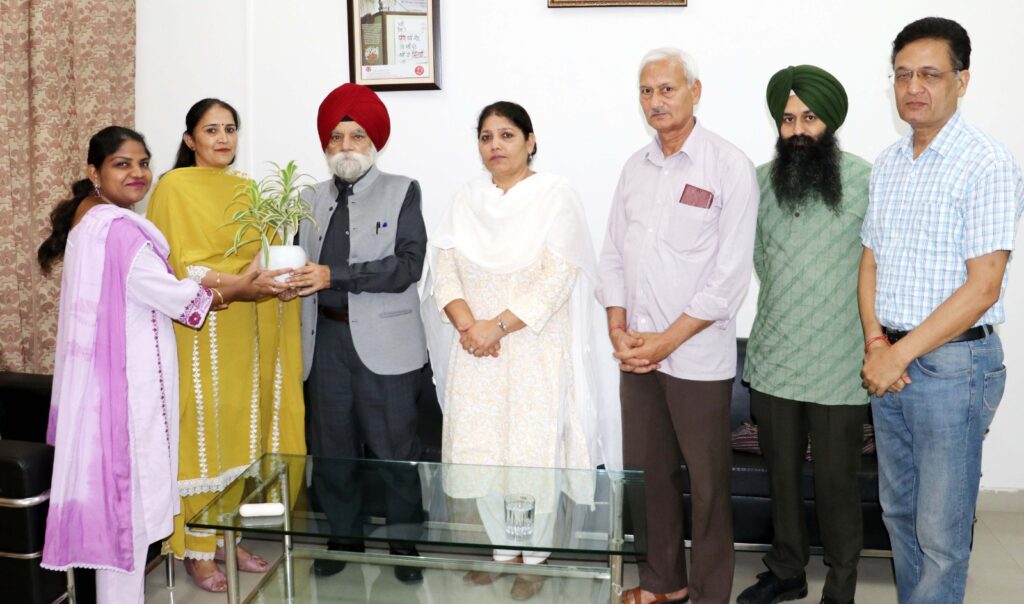 'ਭਾਰਤੀ ਸਾਹਿਤ ਅਤੇ ਪੰਜਾਬ' ਵਿਸ਼ੇ ਉੱਤੇ ਸੈਂਟਰਲ ਯੂਨੀਵਰਸਿਟੀ ਹਿਮਾਚਲ ਨੇ ਭਾਸ਼ਣ ਕੀਤਾ