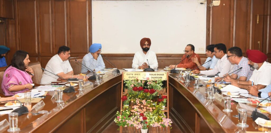 ਪੰਜਾਬ ਵਿੱਚ ਇਲੈਕਟ੍ਰਿਕ ਵਾਹਨਾਂ ਨੂੰ ਉਤਸ਼ਾਹਤ ਕਰਨ ਲਈ ਕਰੀਬ 300 ਕਰੋੜ ਰੁਪਏ ਦੀਆਂ ਰਿਆਇਤਾਂ ਦਿੱਤੀਆਂ ਜਾਣਗੀਆਂ: ਲਾਲਜੀਤ ਸਿੰਘ ਭੁੱਲਰ