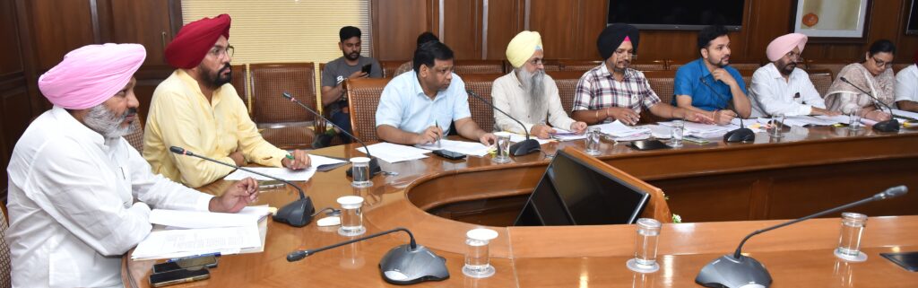 ਕੈਬਨਿਟ ਸਬ-ਕਮੇਟੀ ਵੱਲੋਂ ਪੇਂਡੂ ਵਿਕਾਸ ਅਤੇ ਪੰਚਾਇਤ ਵਿਭਾਗ ਨੂੰ ਦਸੰਬਰ 2023 ਤੱਕ ਪੰਚਾਇਤਾਂ ਦਾ ਸੋਸ਼ਲ ਆਡਿਟ ਕਰਵਾਉਣ ਦੇ ਨਿਰਦੇਸ਼