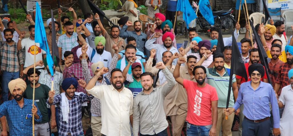 ਪੀ.ਆਰ.ਟੀ.ਸੀ. ਪਟਿਆਲਾ ਡਿਪੂ ਦਾ ਰਿਹਾ ਮੁਕੰਮਲ ਚੱਕਾ ਜਾਮ