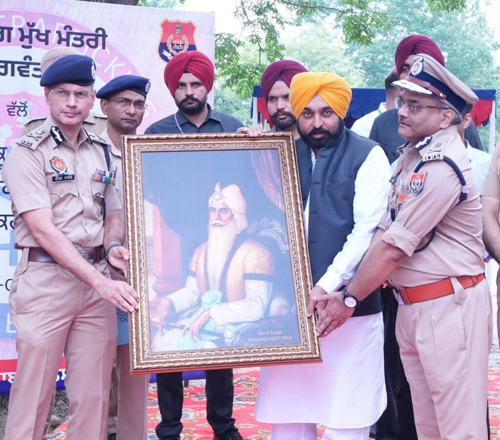 ਮੁੱਖ ਮੰਤਰੀ ਨੇ ਮਨੁੱਖੀ ਤਸਕਰੀ ਵਿਰੋਧੀ ਯੂਨਿਟ ਨੂੰ ਹੋਰ ਮਜ਼ਬੂਤ ਕਰਨ ਲਈ ਹਾਈ-ਟੈੱਕ ਵਾਹਨਾਂ ਨੂੰ ਹਰੀ ਝੰਡੀ ਦੇ ਕੇ ਰਵਾਨਾ ਕੀਤਾ