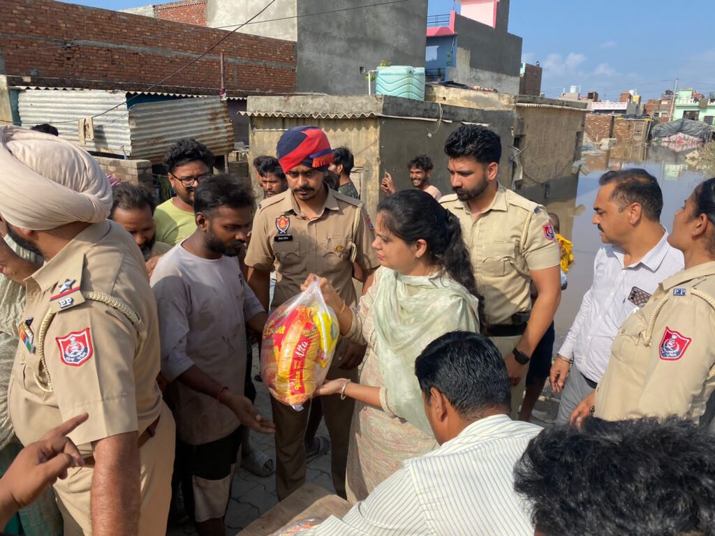 ਜ਼ਿਲ੍ਹਾ ਕਾਨੂੰਨੀ ਸੇਵਾਵਾਂ ਅਥਾਰਟੀ ਹੜ੍ਹ ਪੀੜਿਤਾਂ ਦੀ ਮਦਦ ਲਈ ਹਰ ਸਮੇਂ ਤਿਆਰ