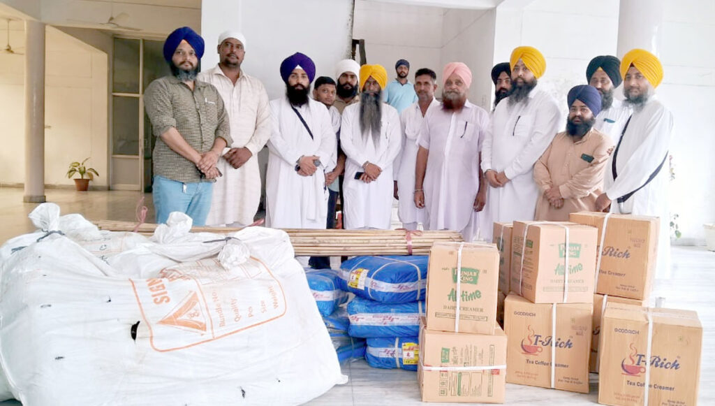 ਹੜ੍ਹ ਪ੍ਰਭਾਵਤ ਖੇਤਰ ਲਈ ਗੁਰਦੁਆਰਾ ਪ੍ਰਬੰਧਕਾਂ ਨੂੰ ਹਰਿਆਣਾ ਦੀ ਸੰਗਤ ਨੇ ਸੌਂਪੀ ਰਾਹਤ ਸਮੱਗਰੀ