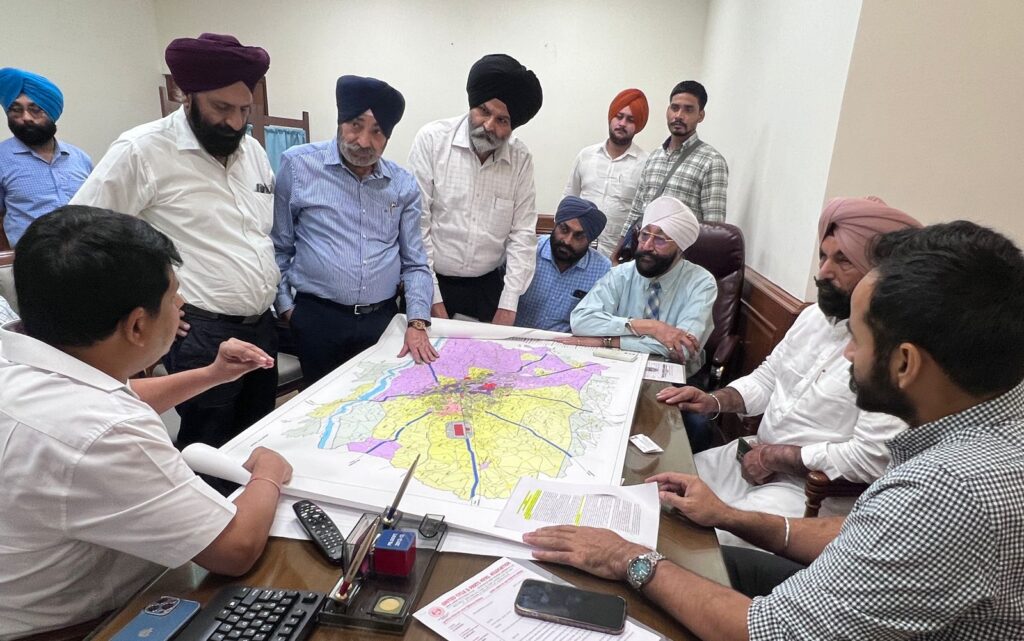 ਮੁੱਖ ਮੰਤਰੀ ਭਗਵੰਤ ਮਾਨ ਦੀ ਅਗਵਾਈ ਵਾਲੀ ਸੂਬਾ ਸਰਕਾਰ ਵੱਲੋਂ ਲੁਧਿਆਣਾ ਦੇ ਐਮ.ਐਲ.ਯੂ. ਖੇਤਰਾਂ ਵਿੱਚ ਸਥਿਤ ਉਦਯੋਗਾਂ ਨੂੰ ਨਿਯਮਤ ਕਰਨ ਸਬੰਧੀ ਮਨਜ਼ੂਰੀ ਦੇਣ ਦਾ ਫੈਸਲਾ : ਮੀਤ ਹੇਅਰ