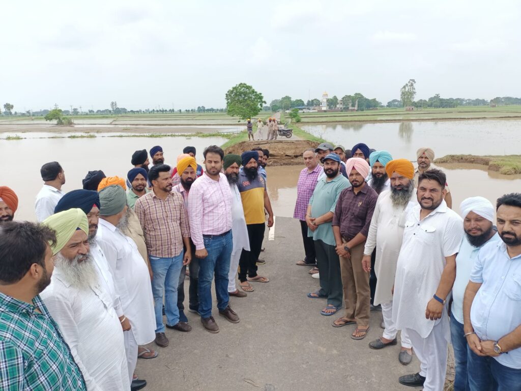 ਹੜ੍ਹਾਂ ਨਾਲ ਪ੍ਰਭਾਵਿਤ ਖੇਤਰਾਂ ਦੇ ਲੋਕਾਂ ਦੀ ਮਦਦ ਲਈ ਹਰਮੀਤ ਸਿੰਘ ਪਠਾਣਮਾਜਰਾ ਨਿਰੰਤਰ ਕਾਰਜਸ਼ੀਲ