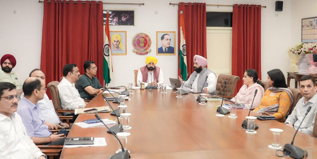 ਨੌਜਵਾਨਾਂ ਨੂੰ ਯੂ.ਪੀ.ਐਸ.ਸੀ. ਪ੍ਰੀਖਿਆਵਾਂ ਦੀ ਕੋਚਿੰਗ ਦੇਣ ਲਈ ਅੱਠ ਅਤਿ-ਆਧੁਨਿਕ ਸਿਖਲਾਈ ਕੇਂਦਰ ਖੋਲ੍ਹੇਗੀ ਸਰਕਾਰਃ ਮੁੱਖ ਮੰਤਰੀ