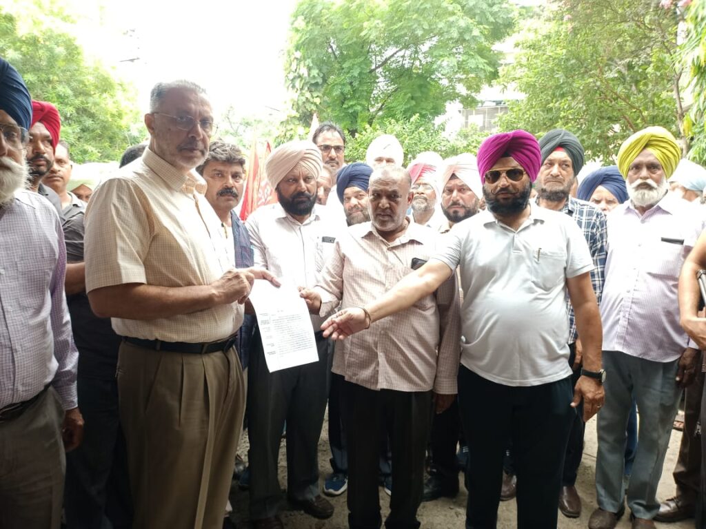 ਟੈਕਨੀਕਲ ਸਰਵਿਸ ਯੂਨੀਅਨ ਵਲੋਂ ਐਮ.ਐਲ.ਏ. ਅਤੇ ਮੰਤਰੀਆਂ ਨੂੰ ਦਿੱਤਾ ਮੰਗ ਪੱਤਰ