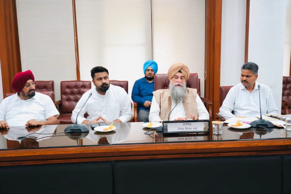 ਸਪੀਕਰ ਕੁਲਤਾਰ ਸਿੰਘ ਸੰਧਵਾਂ ਨੇ ਵਿਧਾਇਕਾਂ ਵੱਲੋਂ ਸਾਹਮਣੇ ਲਿਆਂਦੀਆਂ ਵੱਖ-ਵੱਖ ਸਮੱਸਿਆਵਾਂ ਦਾ ਛੇਤੀ ਤੇ ਢੁੱਕਵਾਂ ਹੱਲ ਕਰਨ ‘ਤੇ ਦਿੱਤਾ ਜ਼ੋਰ