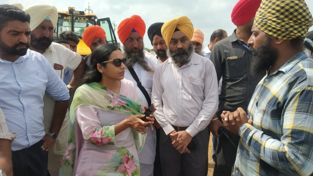 ਘੱਗਰ ਤੇ ਹੋਰ ਨਦੀਆਂ 'ਚ ਪਏ ਪਾੜ ਪੂਰਨ ਦਾ ਕੰਮ ਜ਼ੋਰਾਂ 'ਤੇ