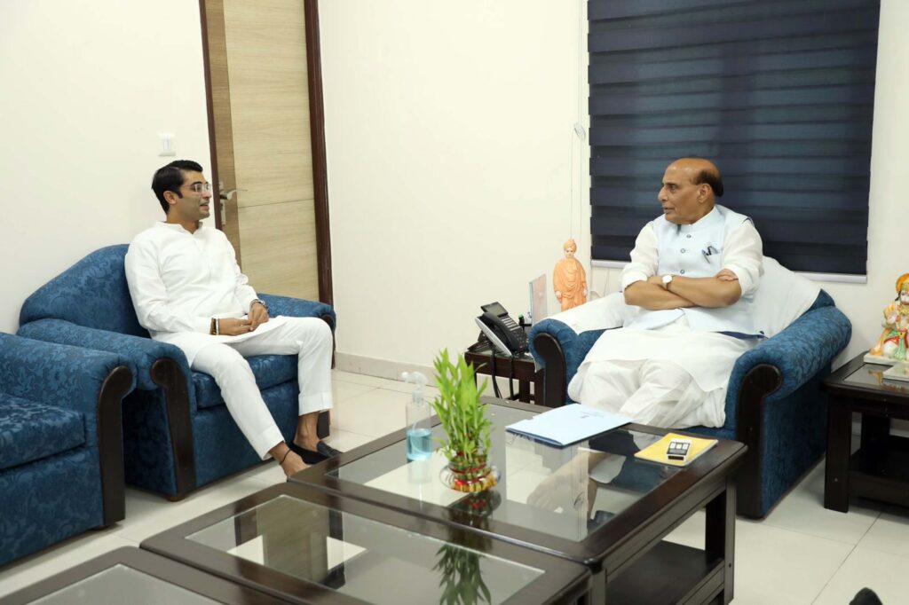 ਜੈਵੀਰ ਸ਼ੇਰਗਿੱਲ ਨੇ ਕੇਂਦਰੀ ਰੱਖਿਆ ਮੰਤਰੀ ਰਾਜਨਾਥ ਸਿੰਘ ਨਾਲ ਮੁਲਾਕਾਤ ਕੀਤੀ