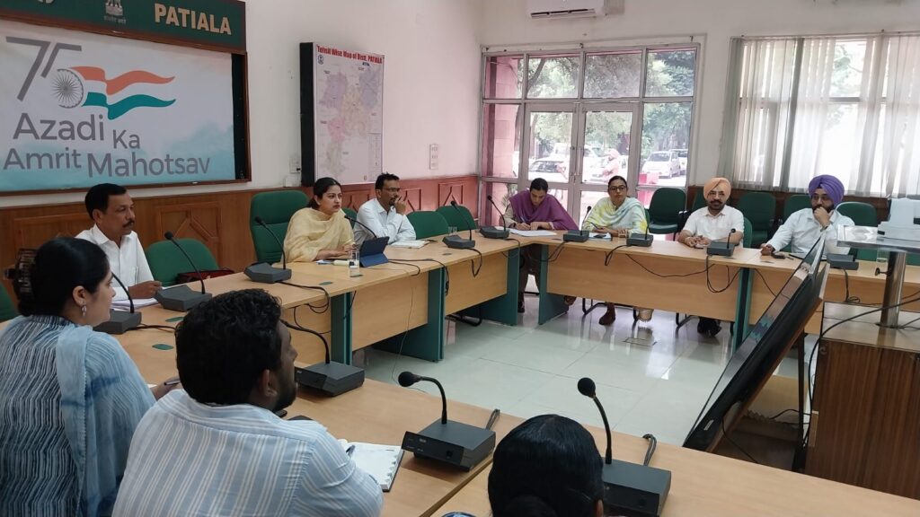 ਅਗਾਮੀ ਲੋਕ ਸਭਾ ਚੋਣਾਂ ਨੂੰ ਸੁਚਾਰੂ ਢੰਗ ਨਾਲ ਕਰਵਾਉਣ ਲਈ ਅਧਿਕਾਰੀਆਂ ਦੀ ਹੋਈ ਸਿਖਲਾਈ