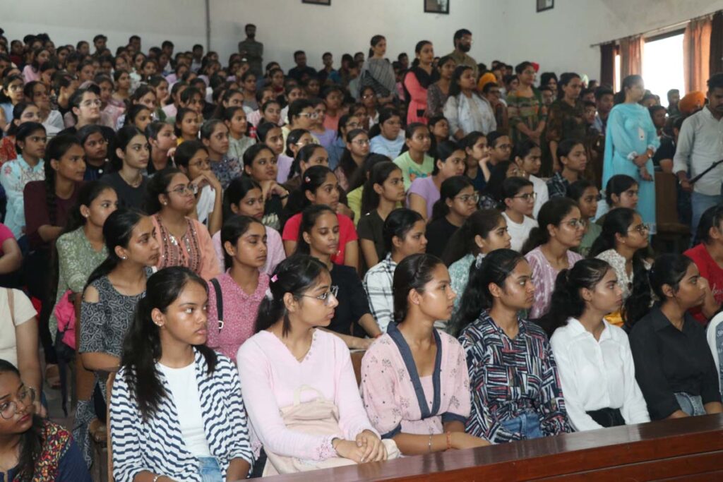 ਮੁਲਤਾਨੀ ਮੱਲ ਮੋਦੀ ਕਾਲਜ ਪਟਿਆਲਾ ਵਿਖੇ ਓਰੀਐਂਟੇਸ਼ਨ ਪ੍ਰੋਗਰਾਮ ਨਾਲ ਸੈਸ਼ਨ ਦੀ ਸ਼ੁਰੂਆਤ