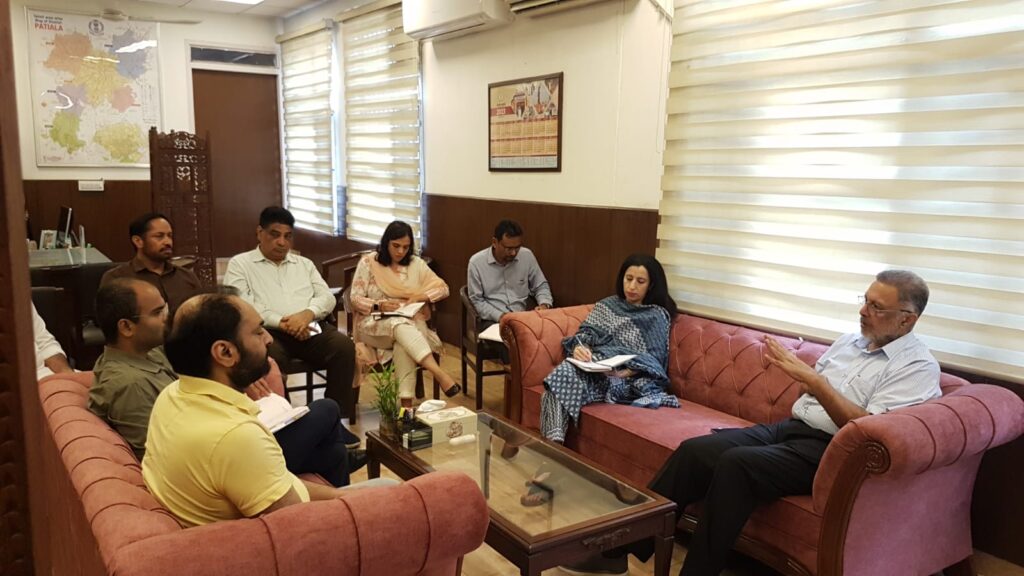 ਕੈਬਨਿਟ ਮੰਤਰੀ ਡਾ. ਬਲਬੀਰ ਸਿੰਘ ਨੇ ਹੜ੍ਹ ਤੋਂ ਬਾਅਦ ਕੀਤੇ ਜਾ ਰਹੇ ਰਾਹਤ ਕਾਰਜਾਂ ਦਾ ਲਿਆ ਜਾਇਜ਼ਾ