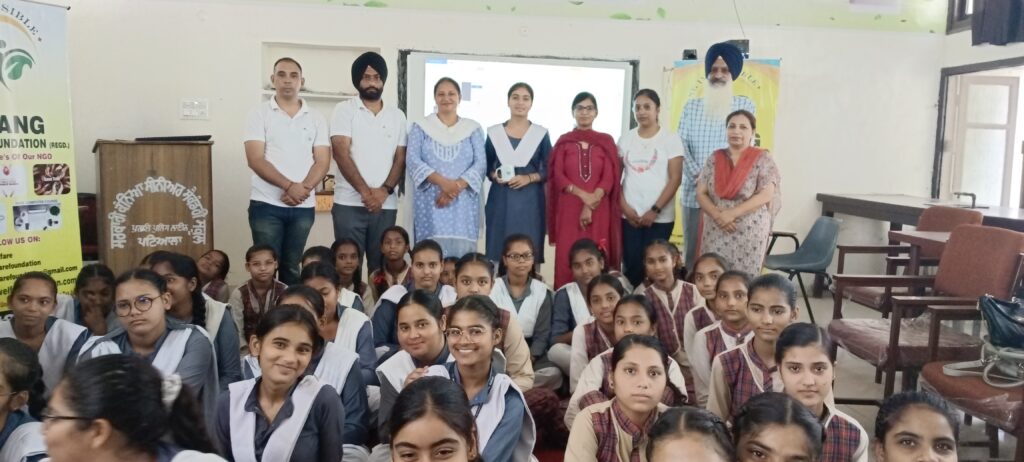 ਉਮੰਗ ਵੱਲੋਂ "ਸਰਕਾਰੀ ਗਰਲਜ਼ ਸੀਨੀਅਰ ਸਕੈਂਡਰੀ ਸਮਾਰਟ ਸਕੂਲ" ਵਿੱਚ ਸਾਈਬਰ ਸਕਿਊਰਟੀ ਸੰਬੰਧੀ ਨੋਵਾਂ ਸੈਮੀਨਾਰ ਆਯੋਜਿਤ