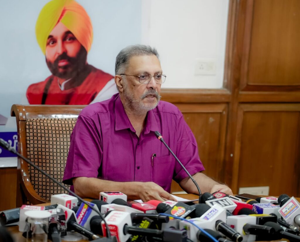 ਇੱਕ ਸਾਲ ਵਿੱਚ 583 ਆਮ ਆਦਮੀ ਕਲੀਨਿਕਾਂ ਵਿੱਚ 44 ਲੱਖ ਤੋਂ ਵੱਧ ਲੋਕਾਂ ਨੇ ਕਰਵਾਇਆ ਇਲਾਜ, 20 ਲੱਖ ਤੋਂ ਵੱਧ ਹੋਏ ਮੁਫ਼ਤ ਟੈਸਟ