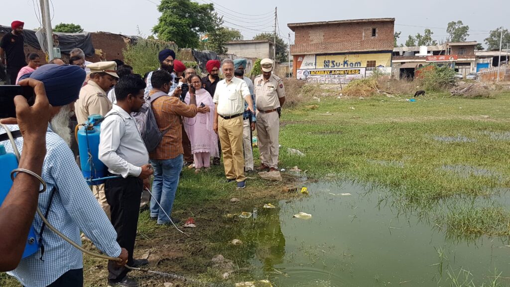 ਸਿਹਤ ਮੰਤਰੀ ਡਾ. ਬਲਬੀਰ ਸਿੰਘ ਲੋਕਾਂ ਨੂੰ ਡੇਂਗੂ ਤੋਂ ਬਚਾਅ ਲਈ ਜਾਗਰੂਕ ਕਰਨ ਲਈ ਖੁਦ ਮੈਦਾਨ 'ਚ ਉਤਰੇ