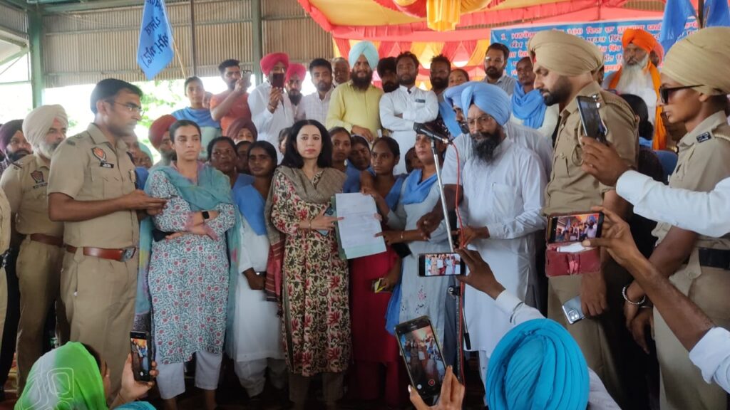 ਮਨਰੇਗਾ ਵਿੱਚ ਲੋਕਤੰਤਰ ਦੀ ਬਹਾਲੀ ਲਈ ਇਕੱਤਰ ਹੋਏ ਹਜ਼ਾਰਾਂ ਮਜ਼ਦੂਰ