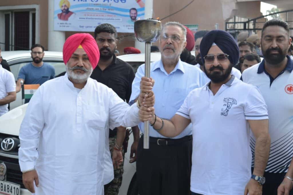 'ਖੇਡਾਂ ਵਤਨ ਪੰਜਾਬ ਦੀਆਂ' ਸੀਜ਼ਨ-2 ਦੀ ਮਸ਼ਾਲ ਦਾ ਪਟਿਆਲਾ ਪੁੱਜਣ 'ਤੇ ਭਰਵਾਂ ਸਵਾਗਤ