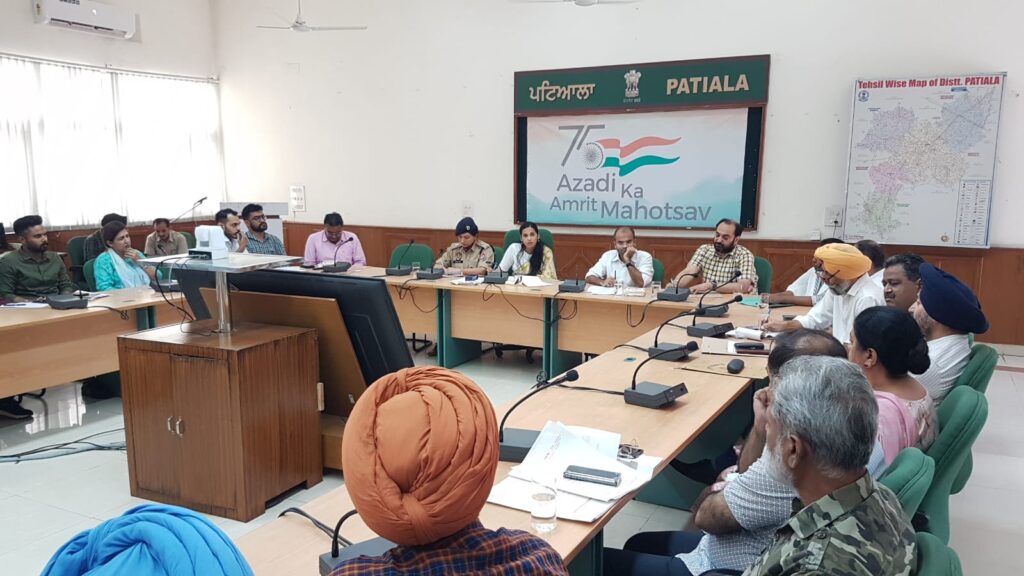 ਡਿਪਟੀ ਕਮਿਸ਼ਨਰ ਵੱਲੋਂ ਜ਼ਿਲ੍ਹੇ 'ਚ ਚੱਲ ਰਹੇ ਵਿਕਾਸ ਕਾਰਜਾਂ ਦਾ ਜਾਇਜ਼ਾ