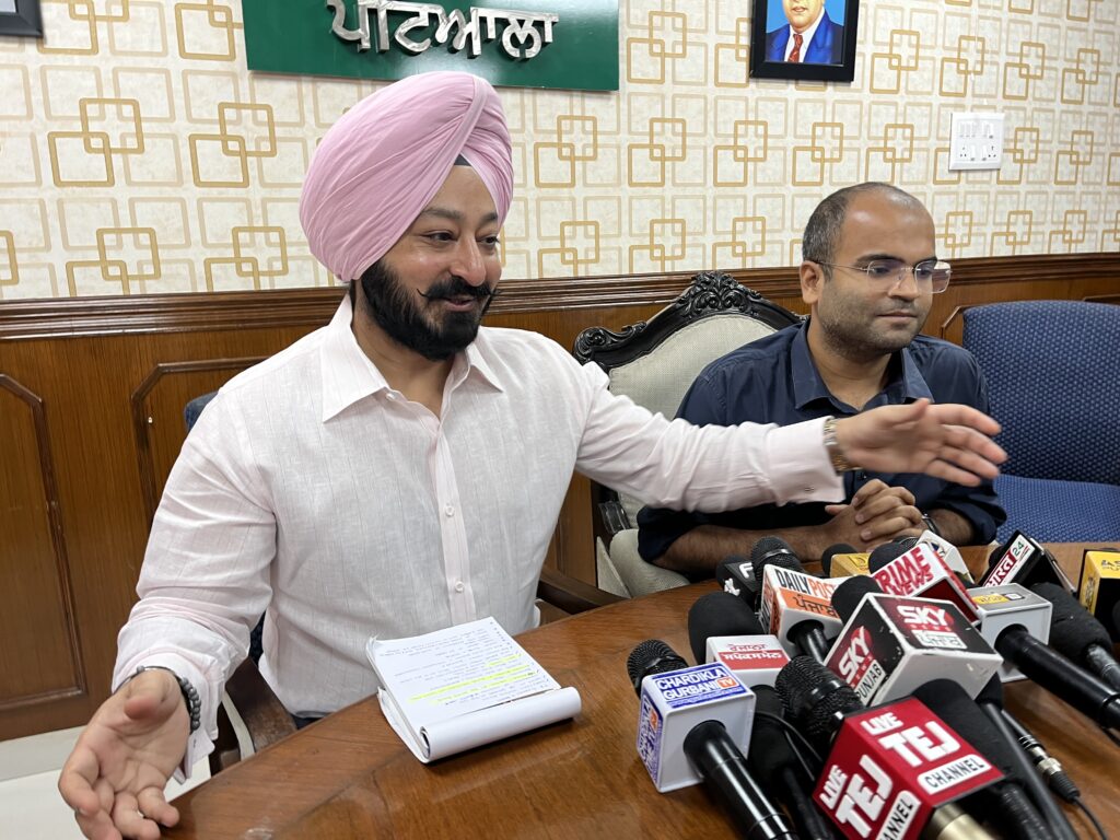 ਵਿਧਾਇਕ ਅਜੀਤਪਾਲ ਸਿੰਘ ਕੋਹਲੀ ਨੇ ਮੁੱਖ ਮੰਤਰੀ ਵੱਲੋਂ ਪਟਿਆਲਾ ਸ਼ਹਿਰ ਦੇ ਵਿਕਾਸ ਲਈ ਜਾਰੀ 57 ਕਰੋੜ ਰੁਪਏ ਨਾਲ ਕਰਵਾਏ ਜਾਣ ਵਾਲੇ ਕੰਮਾਂ ਦਾ ਲਿਆ ਜਾਇਜ਼ਾ