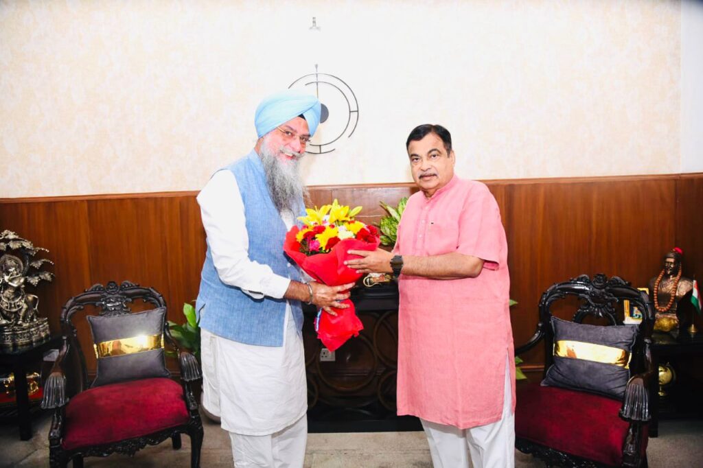 ਕੁਲਤਾਰ ਸਿੰਘ ਸੰਧਵਾਂ ਨੇ ਕੇਂਦਰੀ ਮੰਤਰੀ ਨਿਤਿਨ ਗਡਕਰੀ ਨਾਲ ਕੀਤੀ ਮੁਲਾਕਾਤ