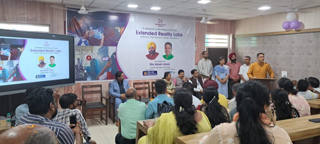 ਸਕੂਲੀ ਸਿੱਖਿਆ ਦੇ ਖੇਤਰ ਵਿੱਚ ਇੱਕ ਹੋਰ ਮੀਲ ਪੱਥਰ; ਅਮਨ ਅਰੋੜਾ ਵੱਲੋਂ ਸੁਨਾਮ ਹਲਕੇ ਦੇ ਸਾਰੇ ਸਰਕਾਰੀ ਹਾਈ ਸਕੂਲਾਂ ਵਿੱਚ 4ਡੀ ਵਿਸ਼ੇਸ਼ਤਾ ਵਾਲੀਆਂ ਐਕਸ.ਆਰ ਲੈਬਜ਼ ਦਾ ਉਦਘਾਟਨ