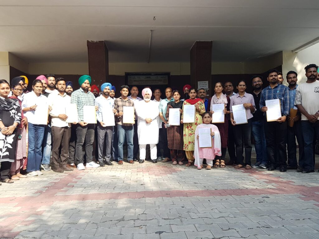 ਕੈਬਨਿਟ ਮੰਤਰੀ ਚੇਤਨ ਸਿੰਘ ਜੌੜਾਮਾਜਰਾ ਨੇ 51 ਪਟਵਾਰੀਆਂ ਨੂੰ ਸੌਂਪੇ ਨਿਯੁਕਤੀ ਪੱਤਰ