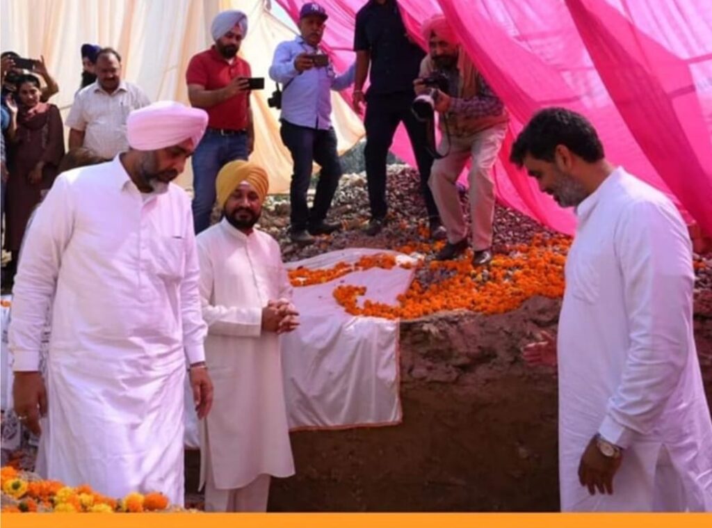 ਵਿਜੀਲੈਂਸ ਬਿਊਰੋ ਪੰਜਾਬ ਵੱਲੋਂ ਸਾਬਕਾ ਵਿੱਤ ਮੰਤਰੀ ਮਨਪ੍ਰੀਤ ਸਿੰਘ ਬਾਦਲ ਤੇ ਹੋਰਨਾਂ ਖਿਲਾਫ ਭ੍ਰਿਸ਼ਟਾਚਾਰ ਦਾ ਕੇਸ ਦਰਜ, ਤਿੰਨ ਮੁਲਜ਼ਮ ਗ੍ਰਿਫਤਾਰ