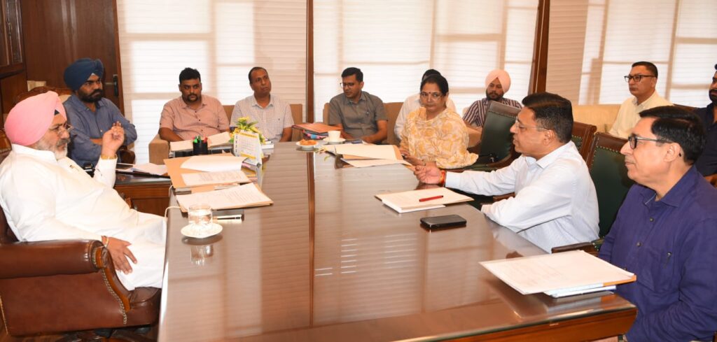 ਸੂਬੇ ਵਿੱਚ ਫ਼ਸਲੀ ਵਿਭਿੰਨਤਾ ਨੂੰ ਉਤਸ਼ਾਹਿਤ ਕਰਨ ਲਈ ਖੁੰਬ ਉਤਪਾਦਕਾਂ ਦੀਆਂ ਸਮੱਸਿਆਵਾਂ ਨੂੰ ਛੇਤੀ ਦੂਰ ਕਰਾਂਗੇ: ਚੇਤਨ ਸਿੰਘ ਜੌੜਾਮਾਜਰਾ