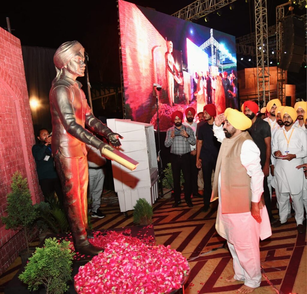 ਸ਼ਹੀਦ ਭਗਤ ਸਿੰਘ ਦਾ ਜੀਵਨ ਅਤੇ ਫਲਸਫਾ ਨੌਜਵਾਨਾਂ ਨੂੰ ਹਮੇਸ਼ਾ ਨਿਰਸਵਾਰਥ ਹੋ ਕੇ ਦੇਸ਼ ਦੀ ਸੇਵਾ ਕਰਨ ਲਈ ਪ੍ਰੇਰਿਤ ਕਰਦਾ ਰਹੇਗਾ: ਮੁੱਖ ਮੰਤਰੀ