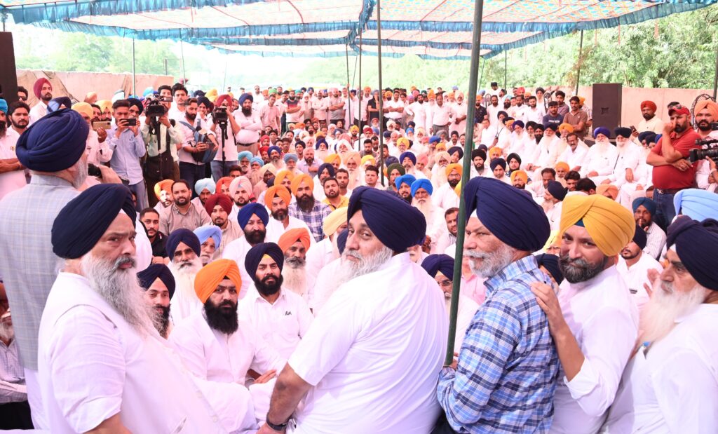 ਪੰਜਾਬੀ ਕਿਸੇ ਵੀ ਕੇਂਦਰੀ ਟੀਮ ਨੂੰ ਰਾਵੀ-ਬਿਆਸ ਦਾ ਪਾਣੀ ਸਤਲੁਜ ਯਮੁਨਾ ਲਿੰਕ ਨਹਿਰ ਰਾਹੀਂ ਹਰਿਆਣਾ ਲਿਜਾਣ ਵਾਸਤੇ ਸਰਵੇਖਣ ਦੀ ਆਗਿਆ ਨਾ ਦੇਣ: ਸੁਖਬੀਰ ਸਿੰਘ ਬਾਦਲ