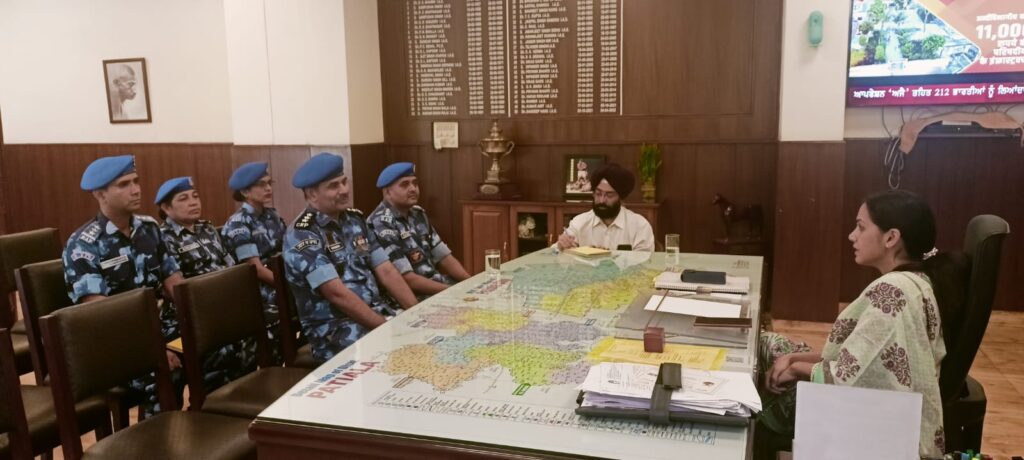 ਰੈਪਿਡ ਐਕਸ਼ਨ ਫੋਰਸ ਅਧਿਕਾਰੀਆਂ ਵੱਲੋਂ ਡਿਪਟੀ ਕਮਿਸ਼ਨਰ ਤੇ ਐਸ.ਐਸ.ਪੀ. ਨਾਲ ਮੁਲਾਕਾਤ