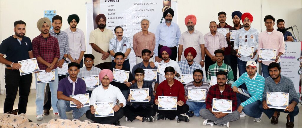 ਮਕੈਨੀਕਲ ਇੰਜਨੀਅਰਿੰਗ ਦੇ ਵਿਦਿਆਰਥੀਆਂ ਨੇ ਗ੍ਰੇਟਰ ਨੋਇਡਾ ਵਿਖੇ ਇੰਡੀਅਨ ਕਾਰਟਿੰਗ ਰੇਸ ਸੀਜ਼ਨ-8 ਵਿੱਚ ਪਹਿਲਾ ਇਨਾਮ ਜਿੱਤਿਆ