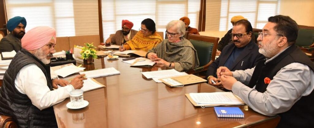 ਚੇਤਨ ਸਿੰਘ ਜੌੜੇਮਾਜਰਾ ਵੱਲੋਂ ਕਿੰਨੂ ਉਤਪਾਦਕਾਂ ਦੀਆਂ ਸਮੱਸਿਆਵਾਂ ਨੂੰ ਹੱਲ ਕਰਨ ਦੇ ਹੁਕਮ