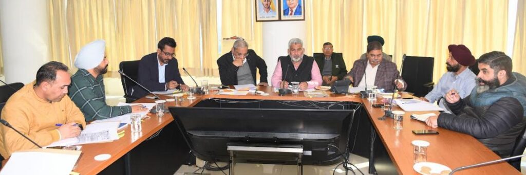 ਜੰਗਲਾਤ ਕਾਮਿਆਂ ਦੀ ਭਲਾਈ, ਸੂਬਾ ਸਰਕਾਰ ਦੀ ਤਰਜੀਹ: ਲਾਲ ਚੰਦ ਕਟਾਰੂਚੱਕ