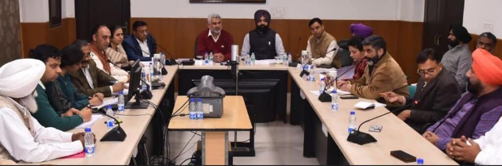 ਪੱਲੇਦਾਰ ਸੂਬੇ ਦੇ ਆਰਥਿਕ ਢਾਂਚੇ ਦਾ ਇੱਕ ਅਹਿਮ ਹਿੱਸਾ: ਲਾਲ ਚੰਦ ਕਟਾਰੂਚੱਕ