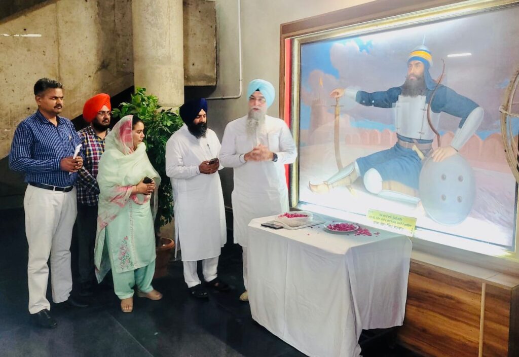 ਪੰਜਾਬ ਵਿਧਾਨ ਸਭਾ ਸਪੀਕਰ ਨੇ ਸਿੱਖ ਯੋਧੇ ਬਾਬਾ ਬੰਦਾ ਸਿੰਘ ਬਹਾਦਰ ਨੂੰ ਉਨ੍ਹਾਂ ਦੇ 308ਵੇਂ ਸ਼ਹੀਦੀ ਦਿਵਸ ’ਤੇ ਭੇਟ ਕੀਤੀ ਸ਼ਰਧਾਂਜਲੀ