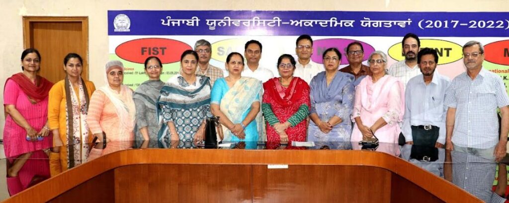 ਪੰਜਾਬੀ ਯੂਨੀਵਰਸਿਟੀ ਦੇ ਸੇਵਾ-ਮੁਕਤ ਹੋ ਰਹੇ 14 ਅਧਿਆਪਕਾਂ ਨੂੰ ਨਿੱਘੀ ਵਿਦਾਇਗੀ
