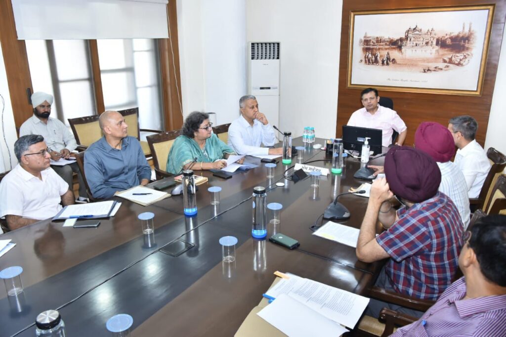 ਮੁੱਖ ਸਕੱਤਰ ਅਨੁਰਾਗ ਵਰਮਾ ਵੱਲੋਂ ਸੂਬੇ ਵਿੱਚ ਨਸ਼ਿਆਂ ਨੂੰ ਜੜ੍ਹੋਂ ਖਤਮ ਕਰਨ ਲਈ ਬਹੁ-ਨੁਕਾਤੀ ਰਣਨੀਤੀ ਬਣਾਉਣ ‘ਤੇ ਜ਼ੋਰ