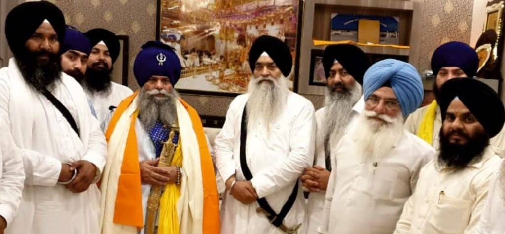 ਜਥੇਦਾਰ ਬਾਬਾ ਬਲਬੀਰ ਸਿੰਘ ਮੁਖੀ ਬੁੱਢਾ ਦਲ ਨੇ ਸ੍ਰੀ ਅਕਾਲ ਤਖ਼ਤ ਸਾਹਿਬ ਦੇ ਜਥੇਦਾਰ ਗਿ: ਰਘਬੀਰ ਸਿੰਘ, ਸਿੰਘ ਸਾਹਿਬ ਗਿ: ਸੁਲਤਾਨ ਸਿੰਘ ਨਾਲ ਕੀਤਾ ਵਿਚਾਰ ਵਟਾਂਦਰਾ