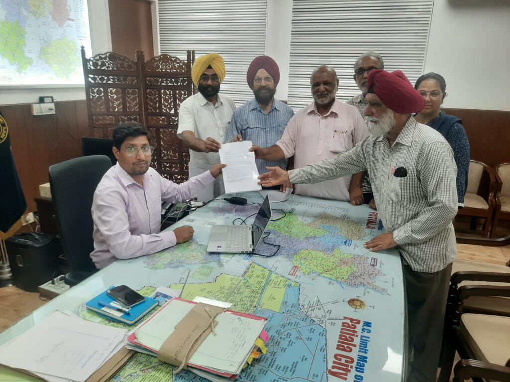 ਨਵੇ ਤਿੰਨ ਅਖੌਤੀ ਅਪਰਾਧਕ ਕਾਨੂੰਨਾਂ ਦੇ ਖਿਲਾਫ ਪ੍ਰਦਰਸ਼ਨ ਕਰ ਸਾੜੀਆਂ ਕਾਪੀਆਂ